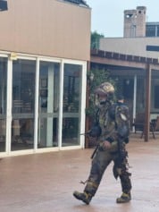 Bombeiro ficou com a roupa destruída durante o atendimento da última quarta-feira - Foto: CBMPR