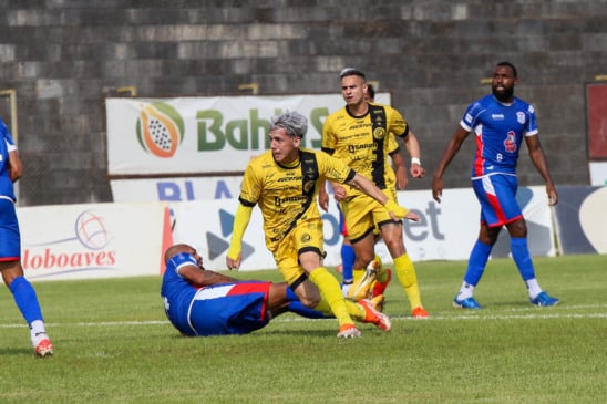 Cascavel fechou a fase de classificação com empate diante do Cianorte, consolidando a classificação dentro de campo - Foto: Assessoria
Cascavel fechou a fase de classificação com empate diante do Cianorte, consolidando a classificação dentro de campo - Foto: Assessoria