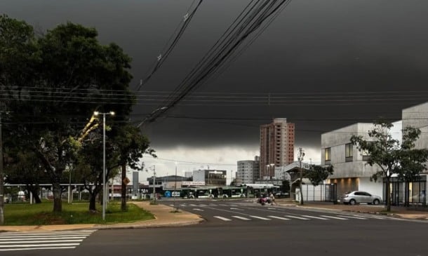 Temporal muda o tempo em Cascavel na tarde desta quinta-feira (16)