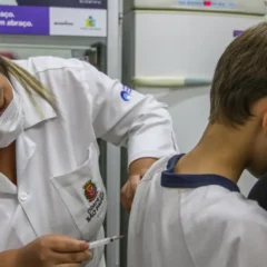 Descubra como a vacina reduziu em 58% os casos de câncer do colo do útero entre mulheres no Brasil - Foto:  Rovena Rosa/Agência Brasil