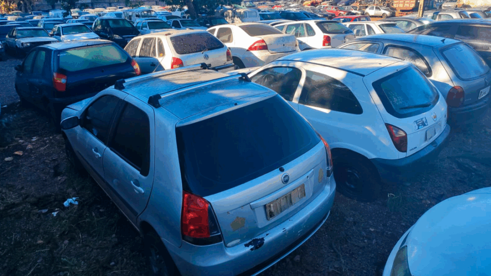 Participe do 1° Leilão de Veículos em Cascavel. São 270 itens, incluindo motocicletas e automóveis, com lances a partir de R$ 100 - Foto: Secom Participe do 1° Leilão de Veículos em Cascavel. São 270 itens, incluindo motocicletas e automóveis, com lances a partir de R$ 100 - Foto: Secom