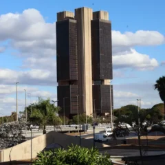 Descubra as projeções de inflação para 2025 no Brasil e como o IPCA se comportará em relação à meta do Conselho Monetário Nacional - Foto: Antonio Cruz/Agência Brasil