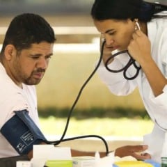 Descubra como a saúde dos homens no Paraná é afetada por doenças e a resistência em buscar atendimento médico - Foto: Marcelo Camargo/Agência Brasil