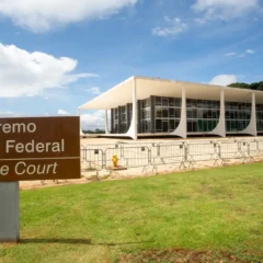 Acompanhe as últimas notícias sobre Bolsonaro e sua prisão preventiva decidida pelos ministros Alexandre de Moraes e Flávio Dino - Foto: abio Rodrigues-Pozzebom/ Agência Brasil