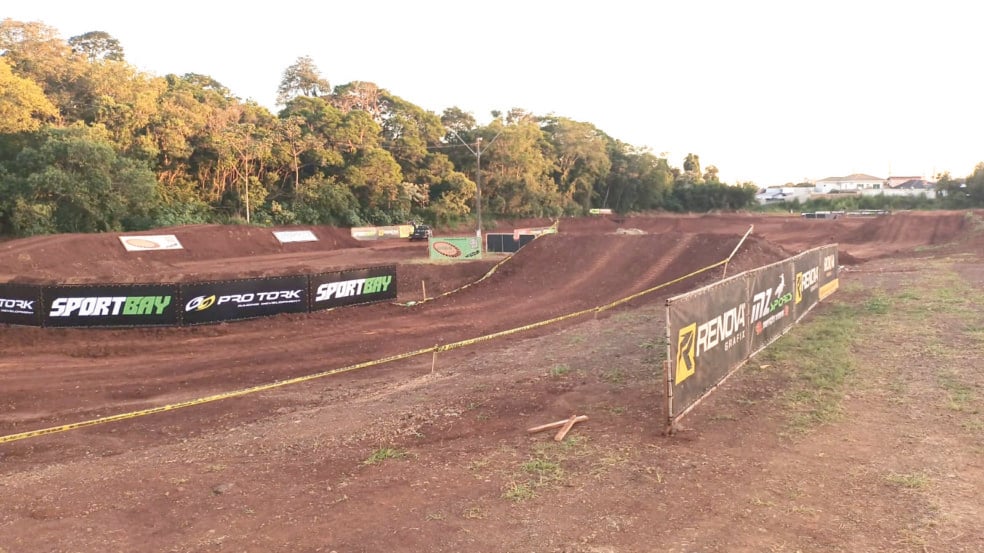 Corbélia vive as emoções do Supemotocross de Verão