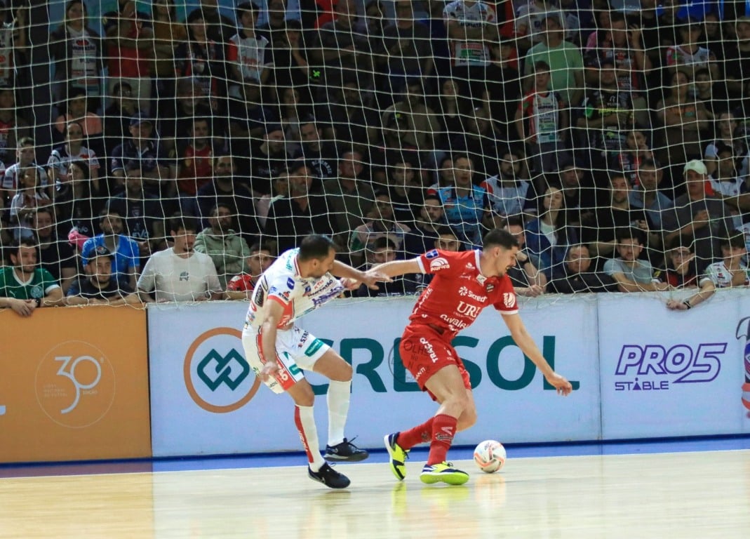 Acompanhe a batalha do Cascavel Futsal em busca das semifinais da Liga Nacional de Futsal neste sábado às 17h30 - Foto: Celso Dias Acompanhe a batalha do Cascavel Futsal em busca das semifinais da Liga Nacional de Futsal neste sábado às 17h30 - Foto: Celso Dias