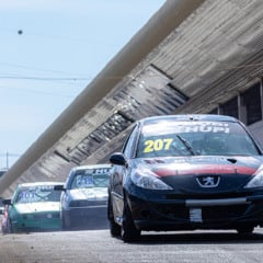 Conheça os Automóveis que conquistaram troféus na 39ª Cascavel de Ouro, incluindo as categorias Gold Turismo e Gold Classic - Foto: Vanderley Soares
