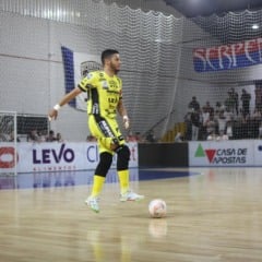 O jogador, que chegou ao clube no início de 2025, rapidamente se destacou como um dos principais líderes do time - Foto: Assessoria 