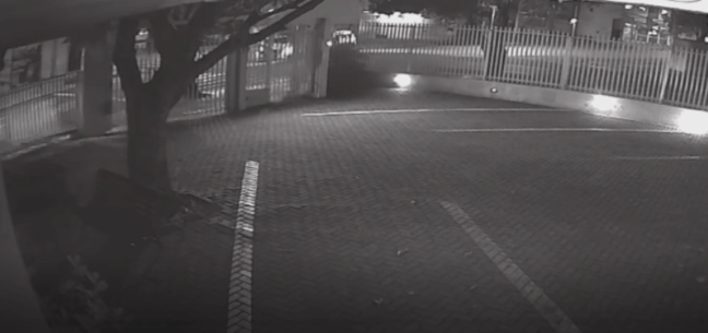 Confira o acidente em Cascavel entre um Duster e um HB20 que deixou uma mulher ferida na Rua Rio Grande do Sul - Foto: Reprodução 