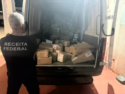 Receita Federal apreende R$ 150 mil em produtos irregulares durante operação em Cascavel