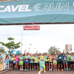 A Corrida Cascavel marca a história do esporte na cidade, com 2,5 mil participantes celebrando os 74 anos de Cascavel - Foto: Secom