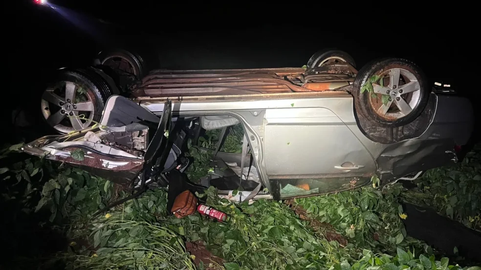 Um acidente grave na rodovia PR-486 deixou feridos. Conheça os detalhes do ocorrido entre Cascavel e Tupãssi - Foto: Divulgação Um acidente grave na rodovia PR-486 deixou feridos. Conheça os detalhes do ocorrido entre Cascavel e Tupãssi - Foto: Divulgação