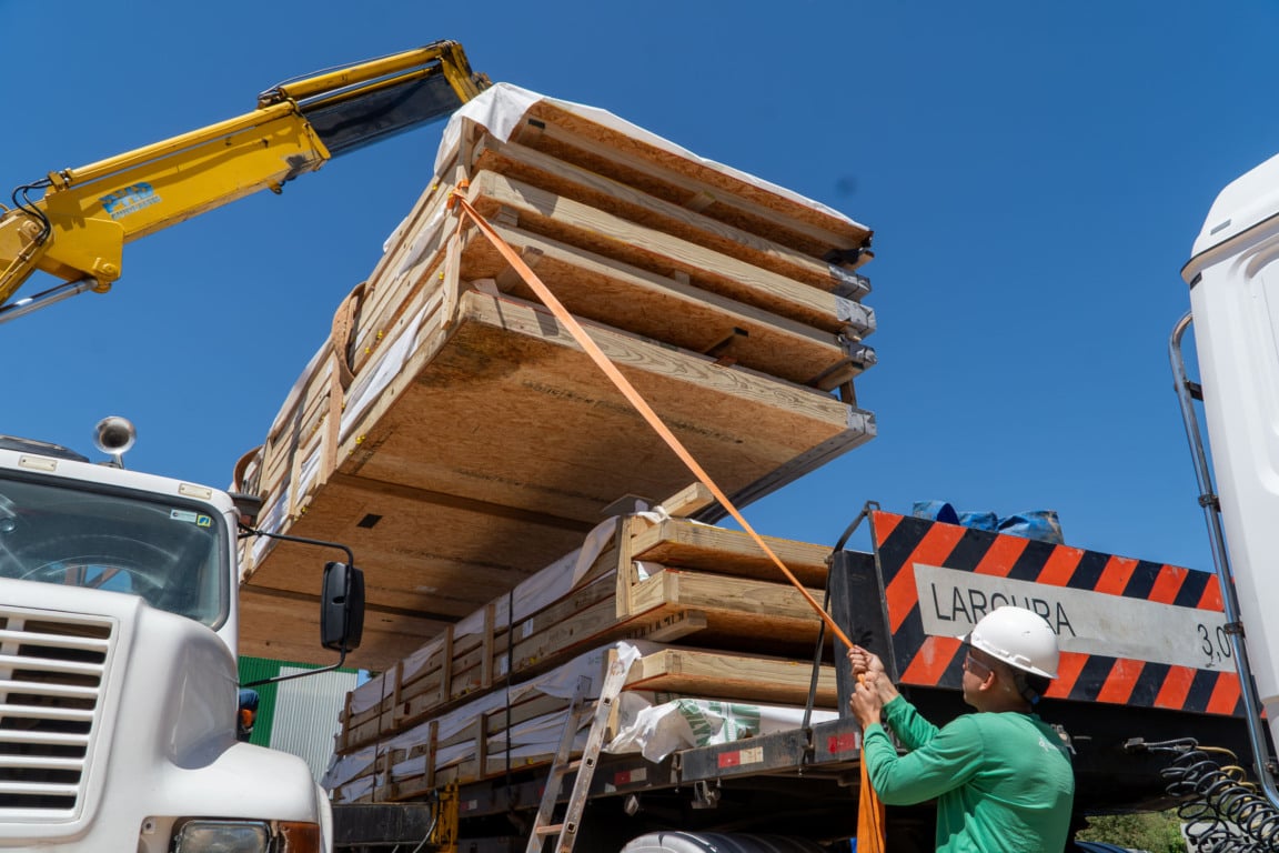 Saiba mais sobre as novas casas que estão chegando a Rio Bonito do Iguaçu com financiamento do Estado e grande rapidez na montagem - Foto: Felipe Henschel/AEN