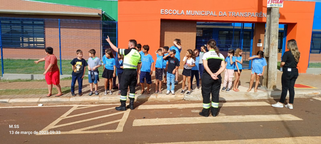 Em 2025, Cascavel realiza ações para promover segurança no trânsito nas escolas, alcançando milhares de pessoas com educação - Foto: Secom