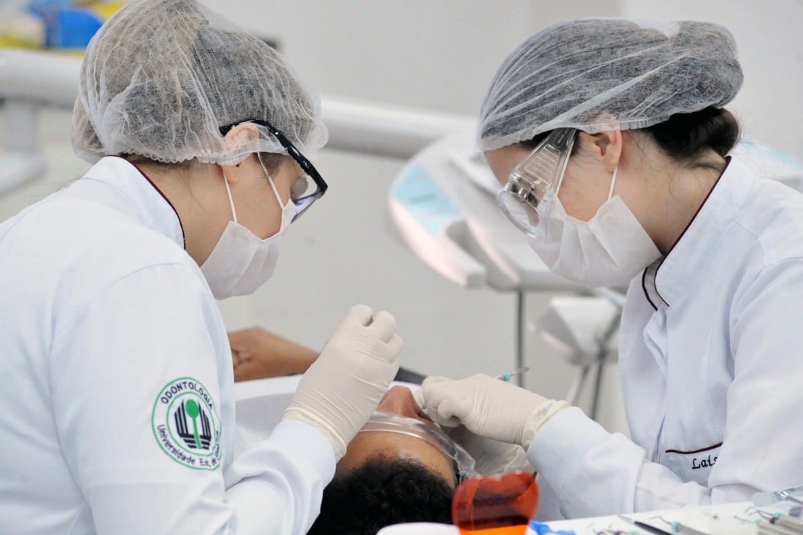 Descubra a importância da prevenção do câncer bucal e a necessidade de diagnóstico precoce em Novembro Vermelho e Azul - Foto: UEL