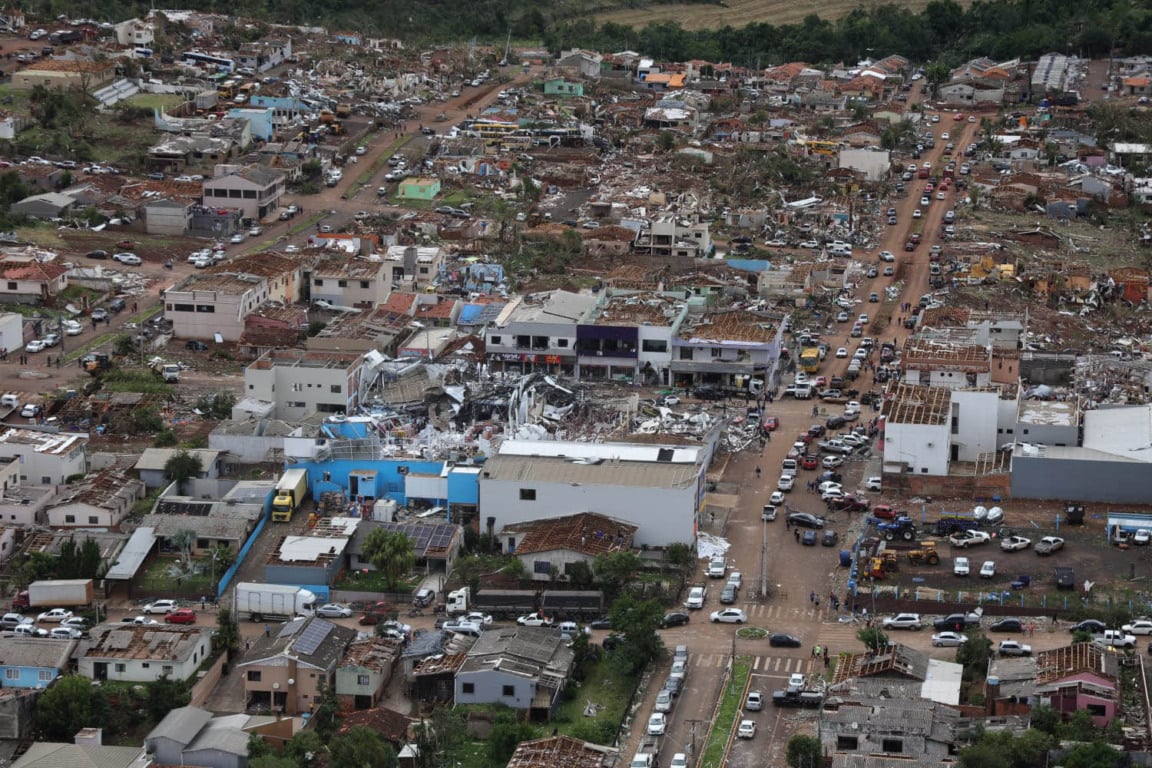 Ratinho Junior decreta estado de calamidade pública em Rio Bonito do Iguaçu após tornado