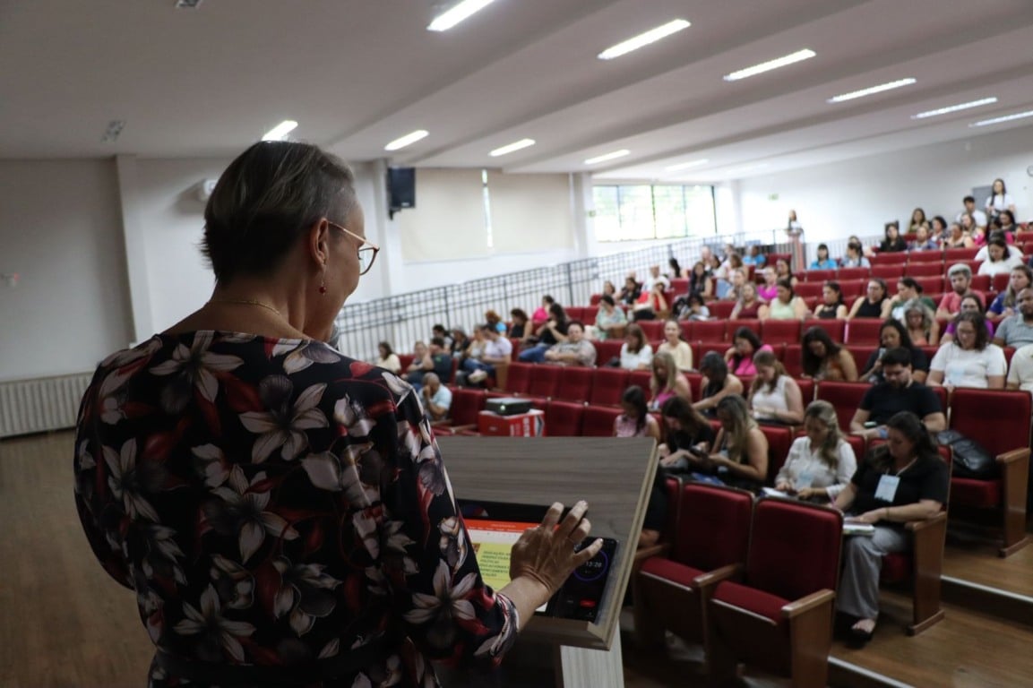 Com participação da comunidade, Cascavel promove Conferência Municipal de Educação