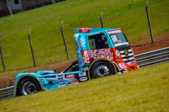 Ricardo Ançay confirma seu domínio na categoria GT Truck e com a vitória em Cascavel conquistou o título do Troféu SpeedMax - Foto: Tiago Soares/Divulgação
