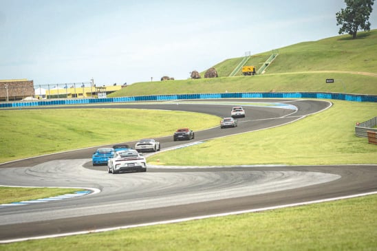 Explore o sucesso do Porsche Club Brasil e a emocionante competição de carros na temporada 2025 e seu grande encerramento - Foto: Divulgação