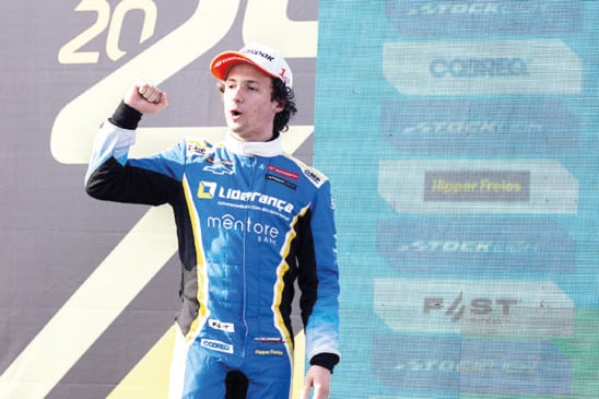 Descubra como Alfredinho Ibiapina brilhou na temporada de 2025 na Nascar Brasil Series, conquistando grandes prêmios - Foto: Crédito: Divulgação