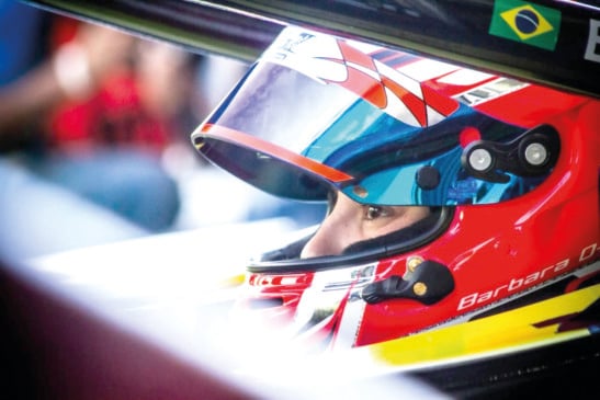 Conheça a trajetória de Barbara Estevo, campeã e agora na transição do kart para o automobilismo na Fórmula Delta - Foto: Divulgação