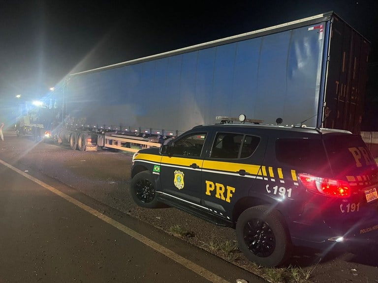 A Polícia Rodoviária Federal prendeu um motorista embriagado em Laranjeiras do Sul durante ação na BR-277 - Foto: PRF A Polícia Rodoviária Federal prendeu um motorista embriagado em Laranjeiras do Sul durante ação na BR-277 - Foto: PRF