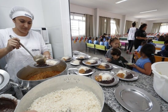 Entenda como a Semed de Cascavel busca soluções para a falta de cozinheiras no Cmei e os benefícios da contratação terceirizada - Foto: Secom