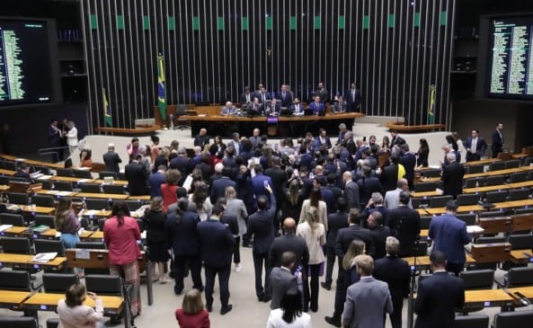 Reprovação em alta no Congresso, impulsiona o voto distrital misto