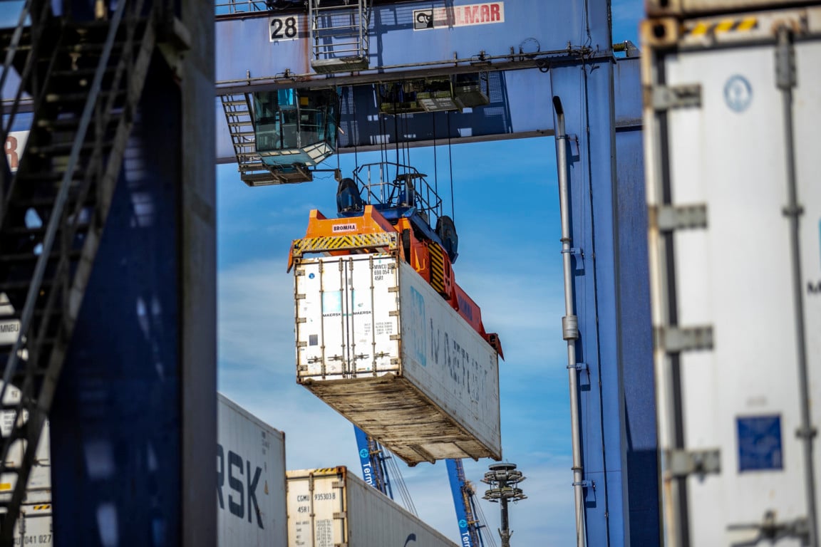 Portos do Paraná movimentam 6% a mais de cargas no acumulado do ano Portos do Paraná movimentam 6% a mais de cargas no acumulado do ano