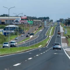 Em novembro, o Paraná registrou uma média de quase dois veículos emplacados por minuto, totalizando 71.553 novos registros - Foto: Roberto Dziura Jr/AEN