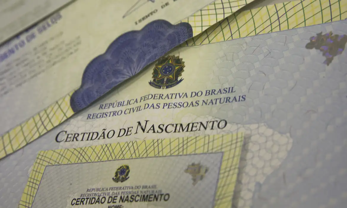 Em 2024, o Brasil registrou 2,38 milhões de nascimentos, mostrando uma significativa queda de 5,8% em relação ao ano anterior - Foto: Marcello Casal Jr/Agência Brasil Em 2024, o Brasil registrou 2,38 milhões de nascimentos, mostrando uma significativa queda de 5,8% em relação ao ano anterior - Foto: Marcello Casal Jr/Agência Brasil
