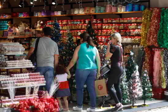 Descubra o crescimento do comércio no Paraná em 2025. Setores como eletrodomésticos lideraram as vendas - Foto: Albari Rosa/Arquivo AEN