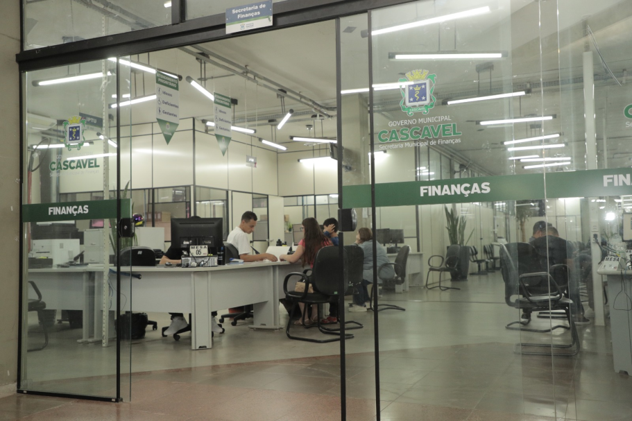 Não perca o prazo! O Refic 2025 oferece opções de pagamento e descontos até 15 de dezembro em Cascavel - Foto: Secom Não perca o prazo! O Refic 2025 oferece opções de pagamento e descontos até 15 de dezembro em Cascavel - Foto: Secom