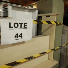 Participe do Leilão de Bens Inservíveis em Cascavel. São 157 lotes, incluindo móveis, veículos e muito mais - Foto: Secom