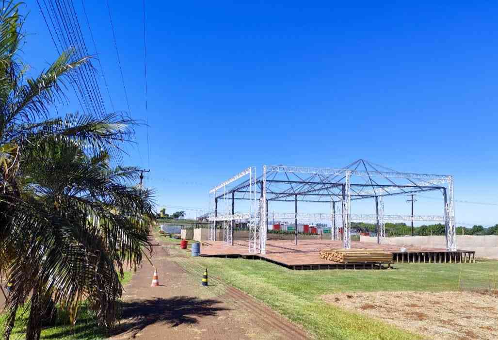 Empresas já estão autorizadas a montar estandes no Show Rural Empresas já estão autorizadas a montar estandes no Show Rural