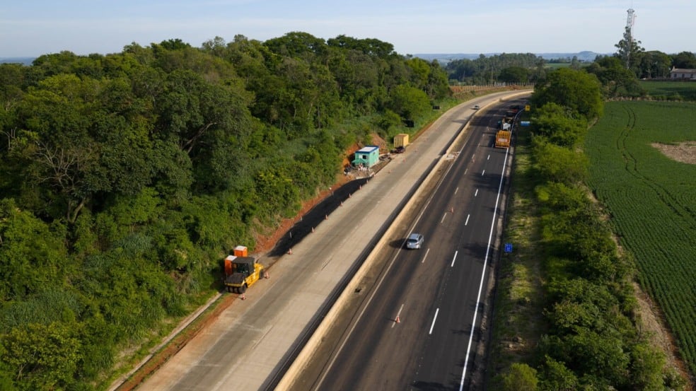EPR Iguaçu inicia implantação de pórticos do Pedágio Eletrônico em Santa Lúcia EPR Iguaçu inicia implantação de pórticos do Pedágio Eletrônico em Santa Lúcia