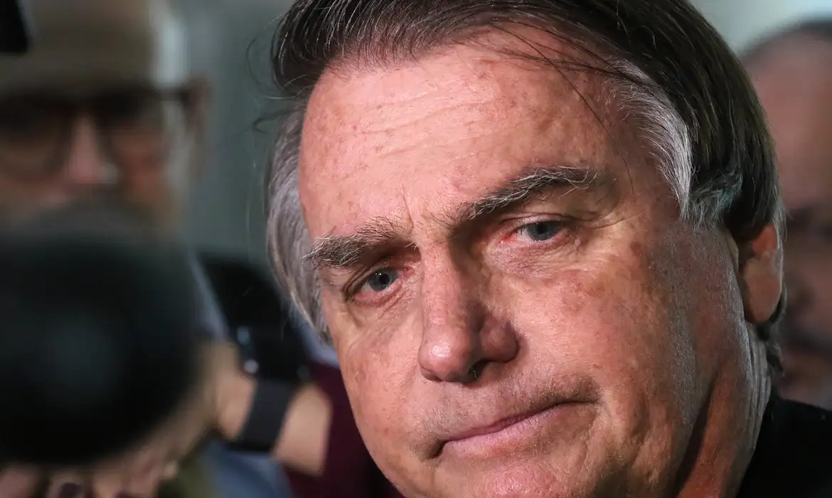Bolsonaro se recupera de cirurgia para hérnia inguinal. Conheça o que ocorreu durante e após o procedimento realizado - Foto: Tânia Rego/Agência Brasil Bolsonaro se recupera de cirurgia para hérnia inguinal. Conheça o que ocorreu durante e após o procedimento realizado - Foto: Tânia Rego/Agência Brasil