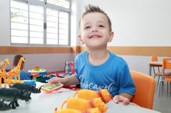 Cascavel conquista o maior VAAR do Paraná em 2026, destacando-se na educação com um valor significativo para alunos - Foto: Secom