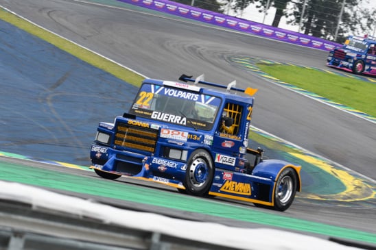 Márcio Rampon, tricampeão da categoria F-Truck, inicia o ano como o mais rápido em Interlagos - Foto: Tiago Soares/Divulgação 