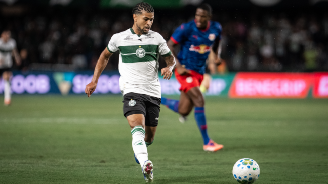 O Campeonato Paranaense chega às quartas de final. Descubra tudo sobre os jogos e a luta pelo título e rebaixamento - Foto: JP Pacheco | Coritiba