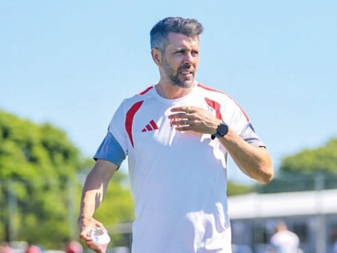 Internacional enfrenta o Monsoon no Campeonato Gaúcho. Descubra os detalhes da preparação para o Brasileirão e a Copa do Brasil - Foto: Ricardo Duarte / Inter