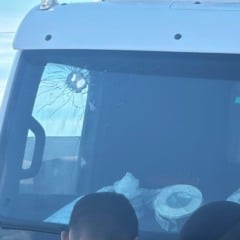 Tentativa de assalto na BR-277 resulta em ferido. Um passageiro de caminh&atilde;o &eacute; atingido de rasp&atilde;o por tiro - Foto: Luiz Felipe Max