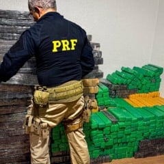 PRF apreende mais de uma tonelada de drogas em Mandaguari; motorista de Hilux foge ap&oacute;s desobedecer a ordem de parada - Foto: PRF