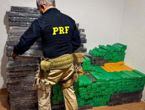 PRF apreende mais de uma tonelada de drogas em Mandaguari; motorista de Hilux foge após desobedecer a ordem de parada - Foto: PRF
