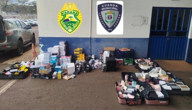 Polícia Militar e Guarda Municipal de Cascavel realizam operação e apreendem 384 iPhones e anabolizantes contrabandeados - Foto: Divulgação