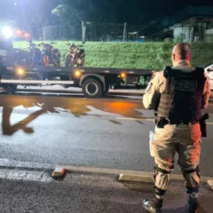 A opera&ccedil;&atilde;o de tr&acirc;nsito na Regi&atilde;o Oeste registrou 30 pessoas abordadas. Descubra mais sobre a fiscaliza&ccedil;&atilde;o e resultados - Foto: Divulga&ccedil;&atilde;o/PM