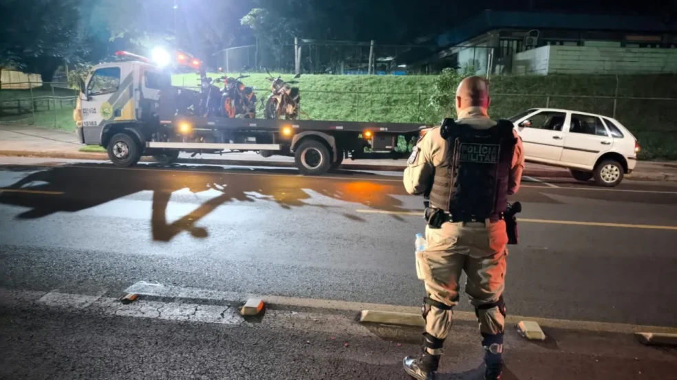 A operação de trânsito na Região Oeste registrou 30 pessoas abordadas. Descubra mais sobre a fiscalização e resultados - Foto: Divulgação/PM A operação de trânsito na Região Oeste registrou 30 pessoas abordadas. Descubra mais sobre a fiscalização e resultados - Foto: Divulgação/PM