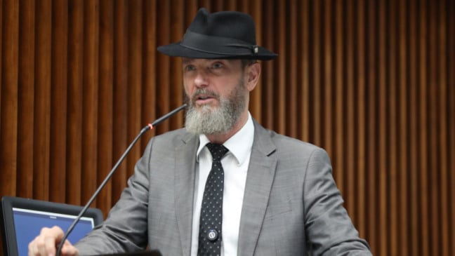 Os avanços no Paraná no combate ao feminicídio refletem a prioridade em segurança pública e proteção às mulheres - Foto: Orlando Kissner/Alep