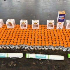 Mais de R$ 1 milh&atilde;o: Receita Federal apreende medicamentos emagrecedores e celulares na BR-277