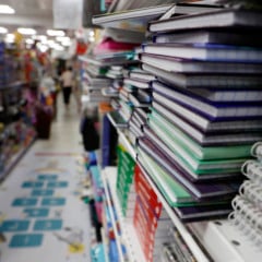 No in&iacute;cio do ano, conhe&ccedil;a as dicas do Procon-PR sobre Aulas e como lidar com a lista de materiais e mensalidades escolares - Foto: Albari Rosa/Arquivo AEN